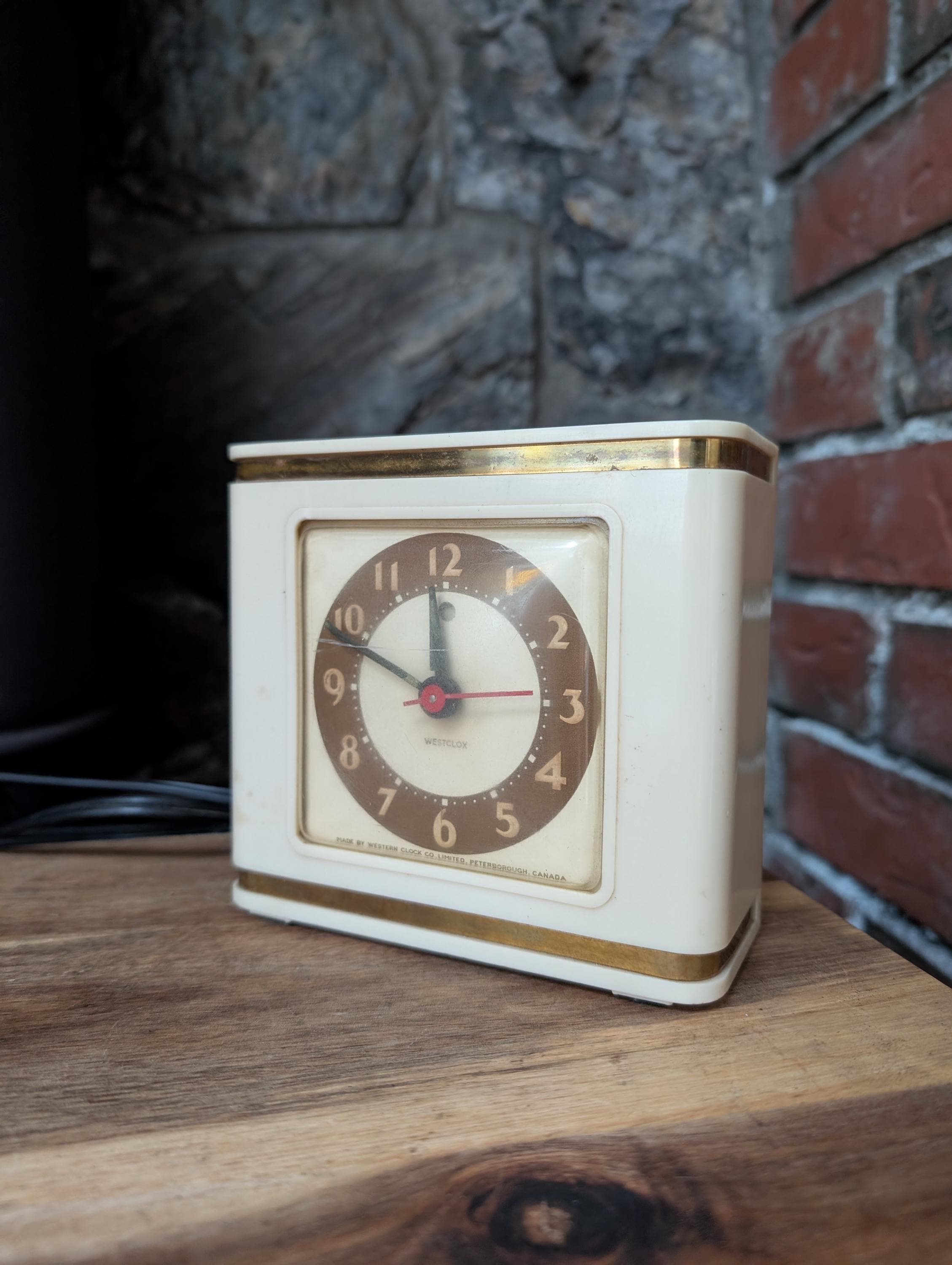 アメリカ製 50's？ WESTCLOX electric ヴィンテージ 時計 il_fullxfull.7095754374_r30s.jpg