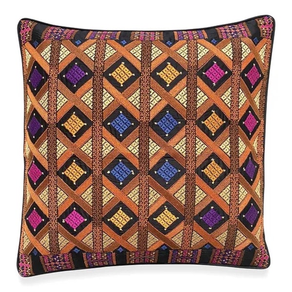 Coussin oriental en soie NADIA brodé main 50 x 50 cm noir