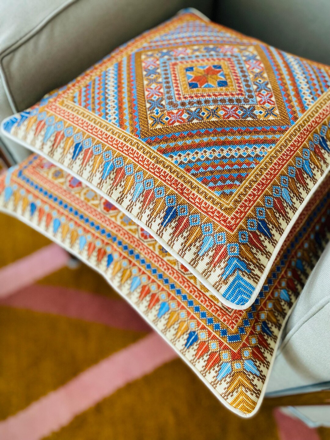 Center tablecloth Traditional Palestinian Embroidered Cushion