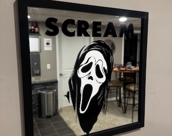 Anpassad Ghostface Scream-spegel | Svart inramad skräckväggdekoration | Skräckfilmsrumsdekoration | Skräckfan-present |
