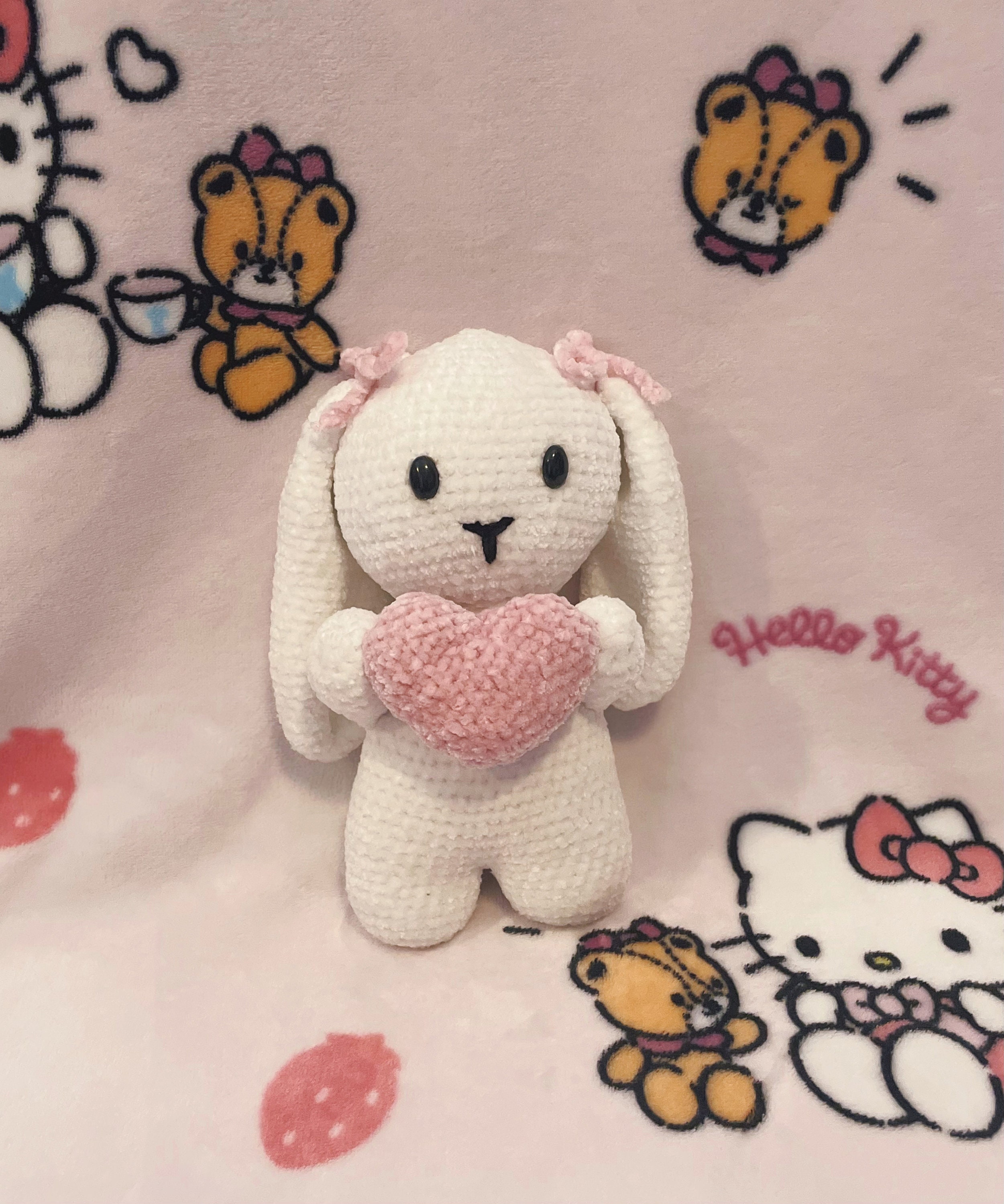 Pingouin en Peluche avec Cravate au Crochet Patron Gratuit