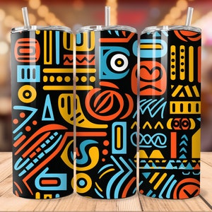 Puede incluir: Tres vasos de acero inoxidable con fondo negro y patrones geométricos coloridos. Los patrones incluyen círculos, cuadrados, triángulos y líneas onduladas en tonos naranja, amarillo, azul y rojo.