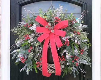 Classic Natural Berry Artificial Christmas Door Wreath