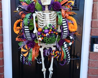 Light Up Skeleton Hocus Pocus Halloween Door Wreath