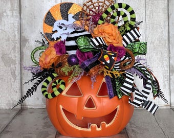Light Up Pumpkin Halloween Table Arrangement