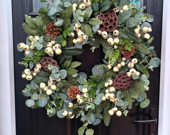 White Berry Christmas Door Wreath
