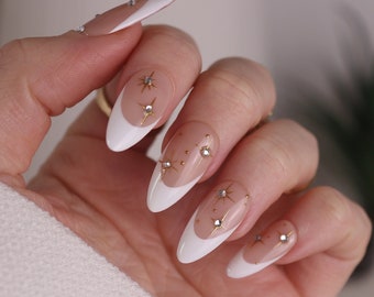 Celeste à pointe blanche - Appuyez sur les ongles - Différentes formes et longueurs disponibles - Ongles en amande