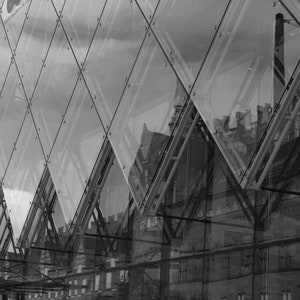 Photo glass building reflection traditional constructions