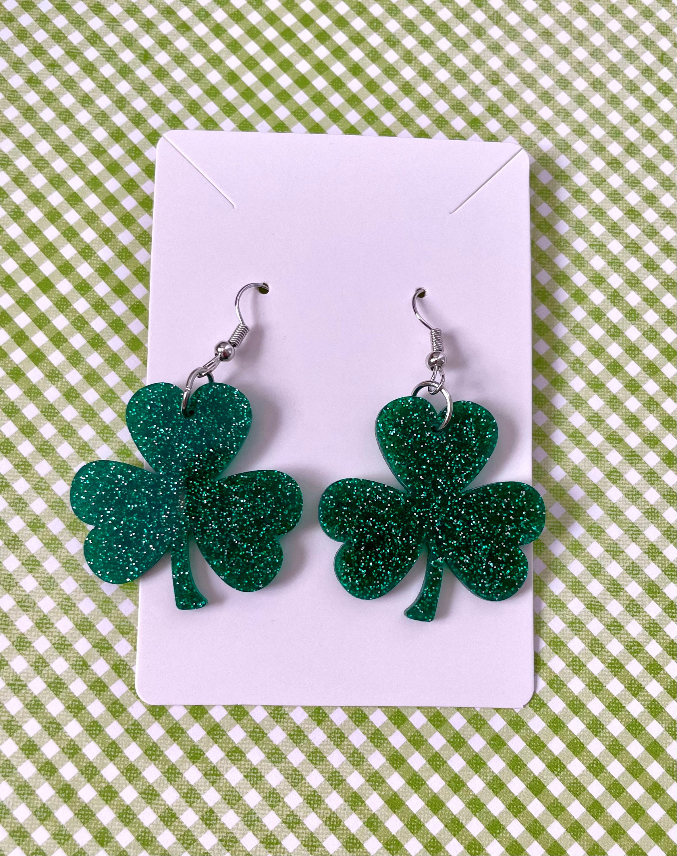 Reffeer Orecchini a forma di quadrifoglio, in argento Sterling 925, per donne, adolescenti, orecchini a forma di quadrifoglio, colore verde, San Patrizio, Medium, Argento sterling, Zirconia cubica