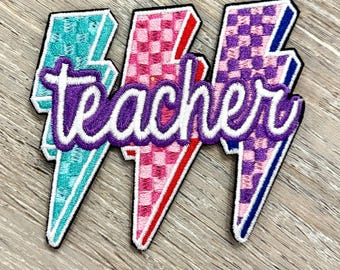 トラッカーハット用ワッペン、稲妻マークの先生用ワッペン、刺繍ワッペン、アイロン接着、縫い付け、バッグ用ワッペン、服用ワッペン