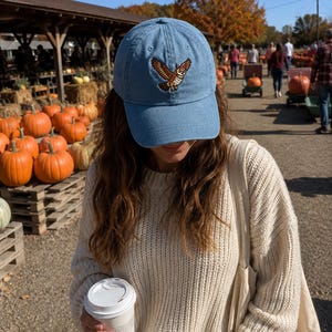 Denim Dad Hat met geborduurde uil: vintage volkskunst-vogelobservatiepet