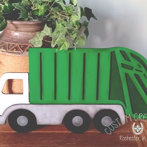 Decorazione per camera da letto con camion della spazzatura, modello "Selfie sullo scaffale" per bambini e bambine, file SVG digitale tagliato al laser, download xTool Glowforge