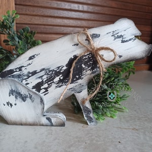 SVG Laser Cut File Pig Farm Animal Shelf Sitter Rustic Country Farmhouse Decor Digital Download for xTool Glowforge Lasers and more