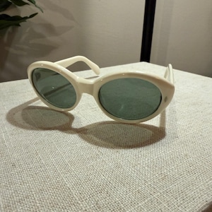 Kurt Cobain White Glasses - Etsy display picture 2