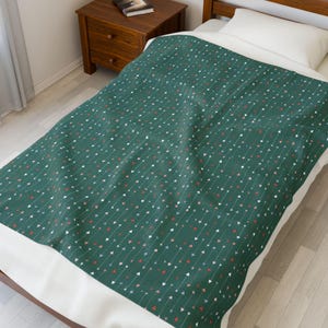 Cozy Velveteen Plush Blanket, Soft Throw for All Seasons, Perfect Gift for Home Decor, Comfort, and Relaxation