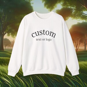 Sudadera unisex de cuello redondo personalizable: ropa acogedora y personalizada