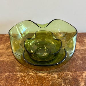 Vintage Anchor Hocking Green Glass Crimped Chip & Dip Set