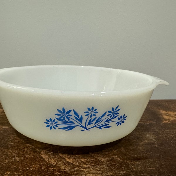 Vintage Anchor Hocking Fire King Blue Cornflowed 1QT Round Casserole Dish