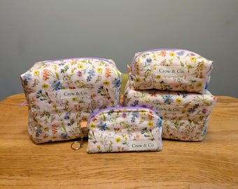 Quilted Bag Collection | Keychain Wallet | Summer Selects - Flower Fields