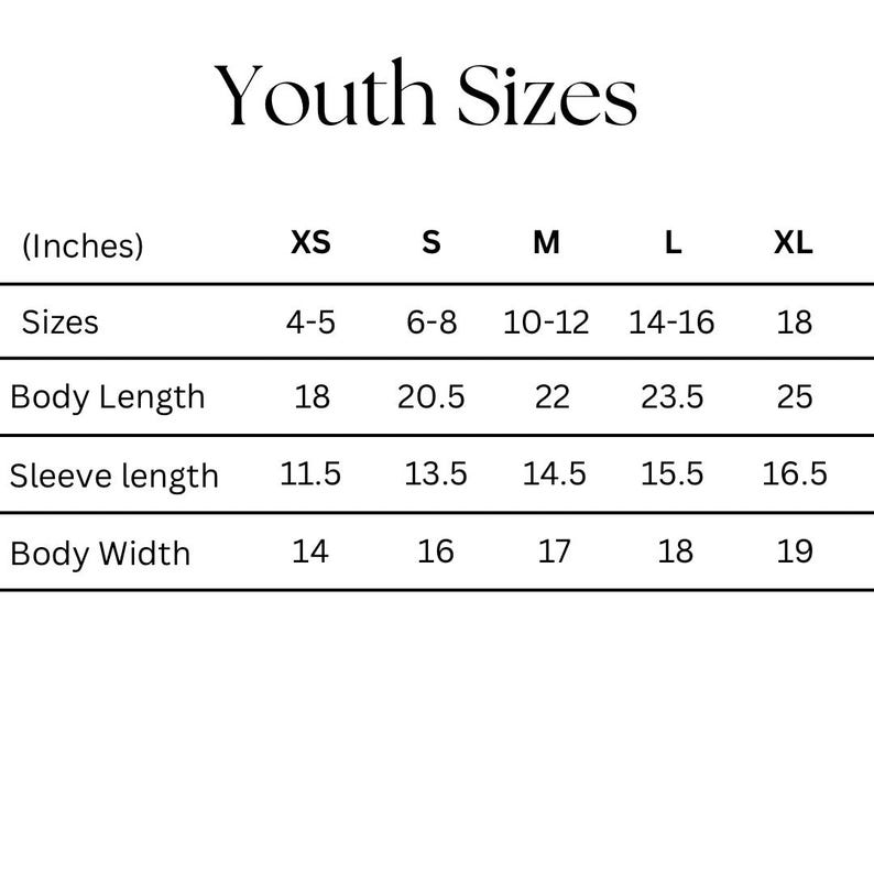 Pode incluir: Um gr&aacute;fico branco intitulado "Youth Sizes" com medidas em polegadas. O gr&aacute;fico inclui tamanhos XS a XL, com medidas correspondentes para o comprimento do corpo, comprimento da manga e largura do corpo.