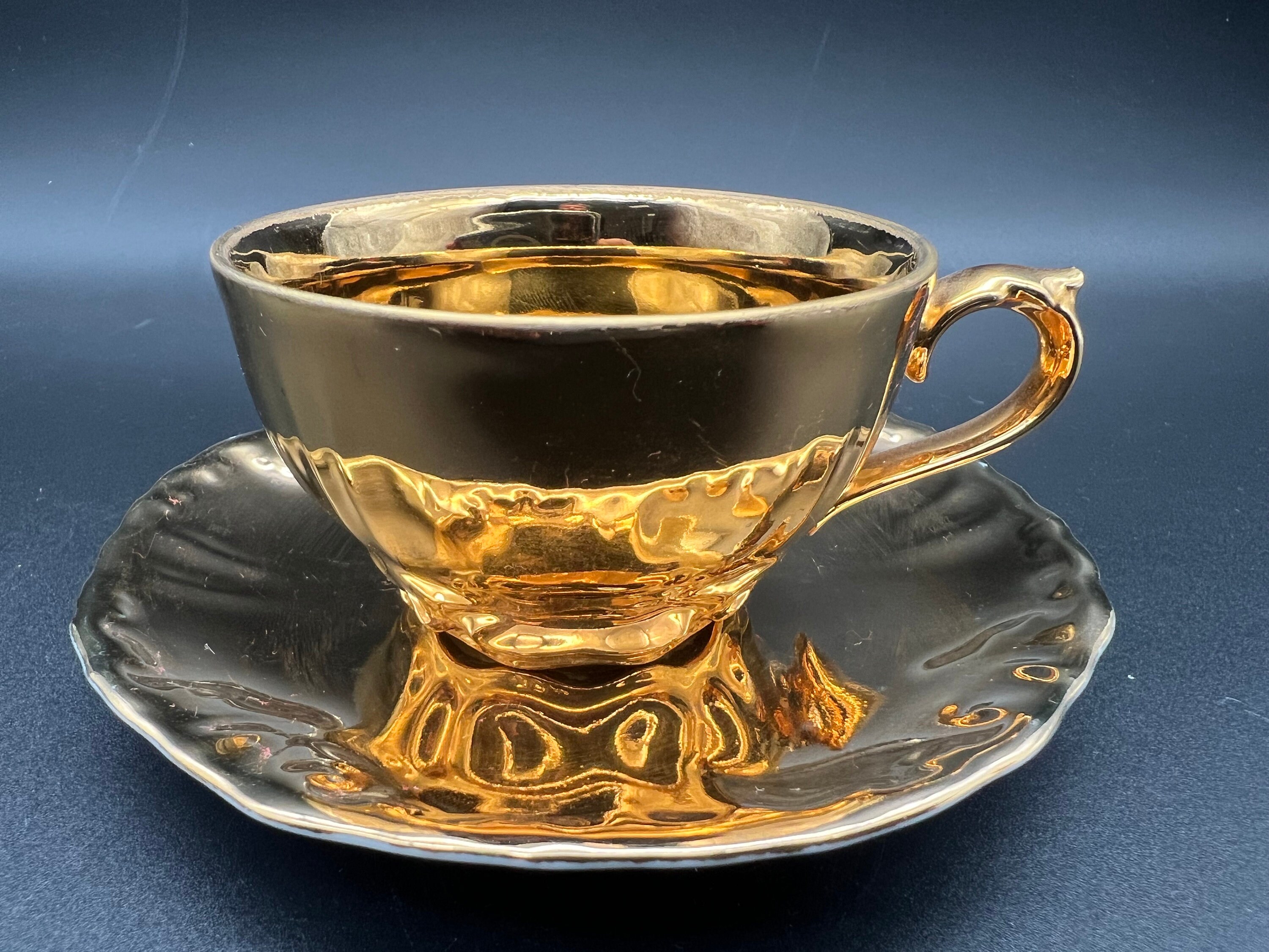 　Bone China Vintage Gold Color Bone China Cup and Saucer With the Number 831