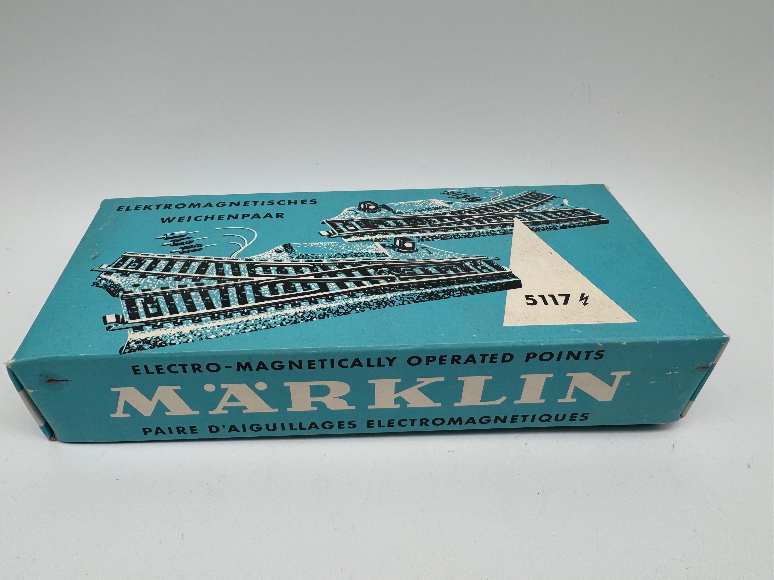 ② Marklin Lot de Rails pour Trains Miniatures