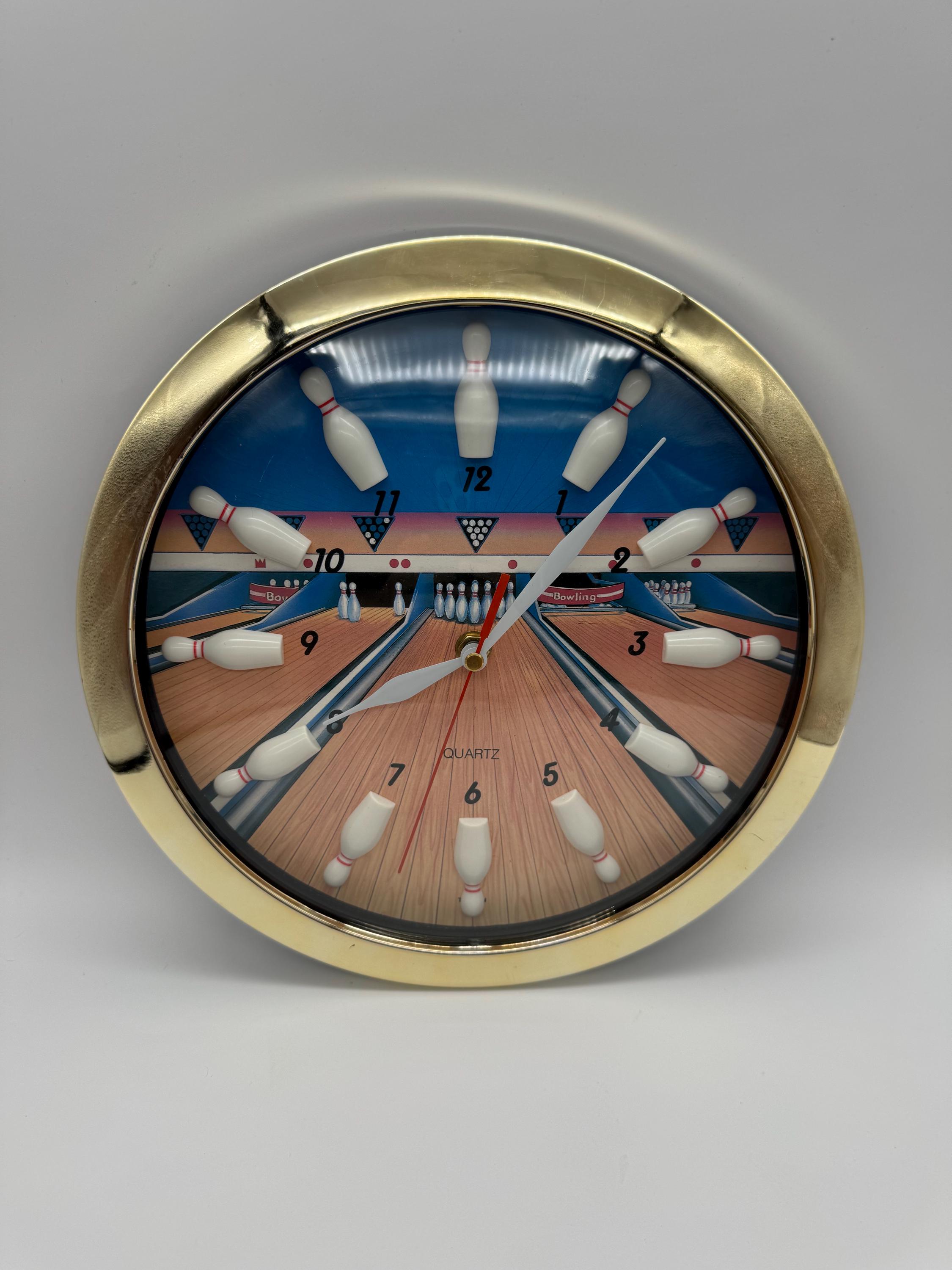 ビンテージクロック　ボーリング Vintage Bowling Clock - Etsy Canada