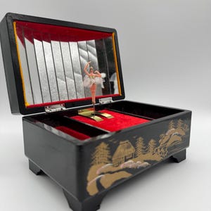 Japan music box jewelry vintage - Etsy 日本 希少 TOYO 木製