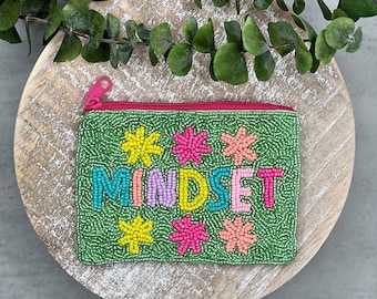 Green Seed Beaded Mini Pouch, Coin Purse, Gift Card Holder, Girly Pouch, Purse Essentials, Mini Bag,