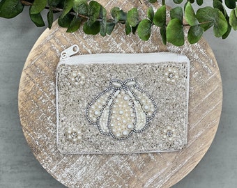 White Sea Shell, Seed Beaded Pouch, Mini bag, Small Bag With Zipper