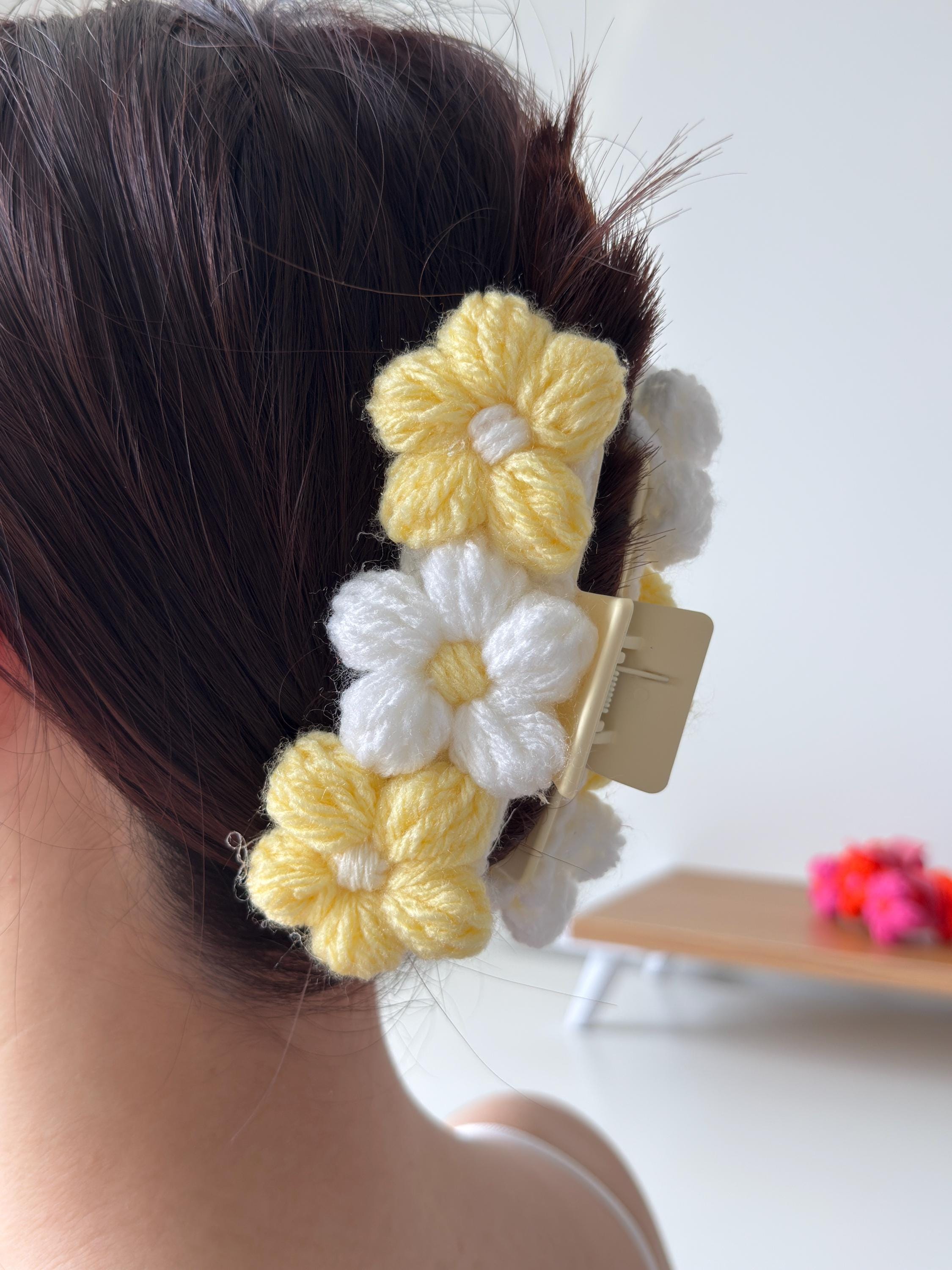 Handmade Crochet Flower Hair Claw Clip – Cottagecore Knit Daisy