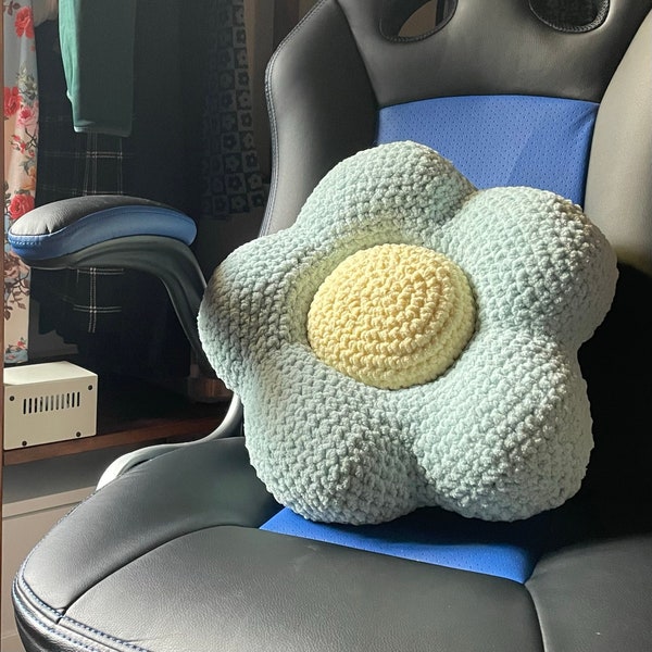 Crochet Pattern: Flower cushion (perfect for naps, decor and more haha)