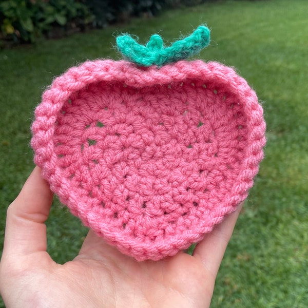 Strawberry crochet pattern, Strawberry jewellery holder, Trinket dish, Cute crochet pattern, Crochet tutorial PDF in English