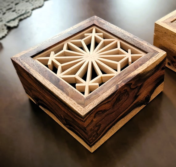 Handmade Square Jewelry Box With Kumiko Pattern Decor Panel Handmade Square Jewelry Box With Kumiko Pattern Decor Panel
