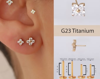 Boucles d'oreilles en titane avec poussoirs à l'arrière et en forme de fleur CZ quatre pierres, boucles d'oreilles trèfle à quatre feuilles, clou tragus, boucles d'oreilles Flower CZ, boucles d'oreilles diamant,