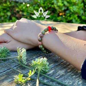Natürliche Unakit Armband 8 mm mit Rot Achat 10 mm Anhänger, handgemachter Kristall Schmuck, erdiges Stein Armband, Symbolisches Geschenk für Frauen