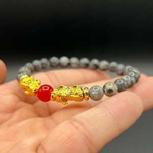 Bracelet labradorite Pixiu : breloques plaquées or 24 carats, symbole de richesse Feng Shui, perles de 6 mm