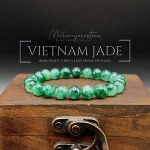 Vietnam Green Jade beaded bracelet | 8mm