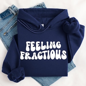 Felpa con cappuccio Feeling Fractious, Felpa con cappuccio veterinaria Feeling Fractious, Regalo veterinario divertente, Maglietta tecnica veterinaria, Regali per personale veterinario, Squadra veterinaria