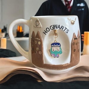 Handmade Hogwarts-Inspired Ceramic Mug – Gold Details, Magical Charm, Collector’s Item