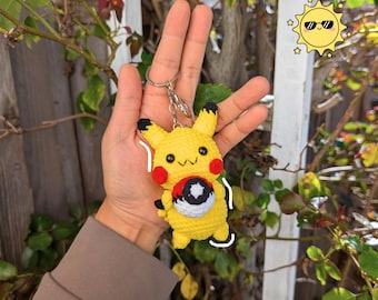 Yellow Electric Mouse Crochet Plush Keychain – Handmade Mini Animal Bag Charm, Kawaii Gift for Anime Fans and Collectors