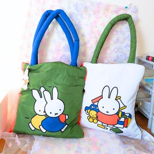 Bolsos de mano con forma de conejo / Accesorio de conejo de dibujos animados kawaii de dos caras / Llavero de ganchillo hecho a mano / Lindos regalos para niños de la escuela