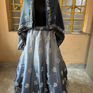 Lehenga Choli bordado a mano: vestido de novia indio pakistaní