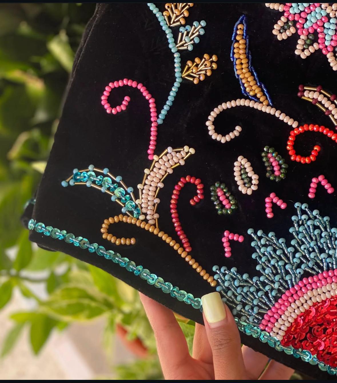 ハンドメイドベルベットベスト：花柄刺繍ストーンワークジャケット