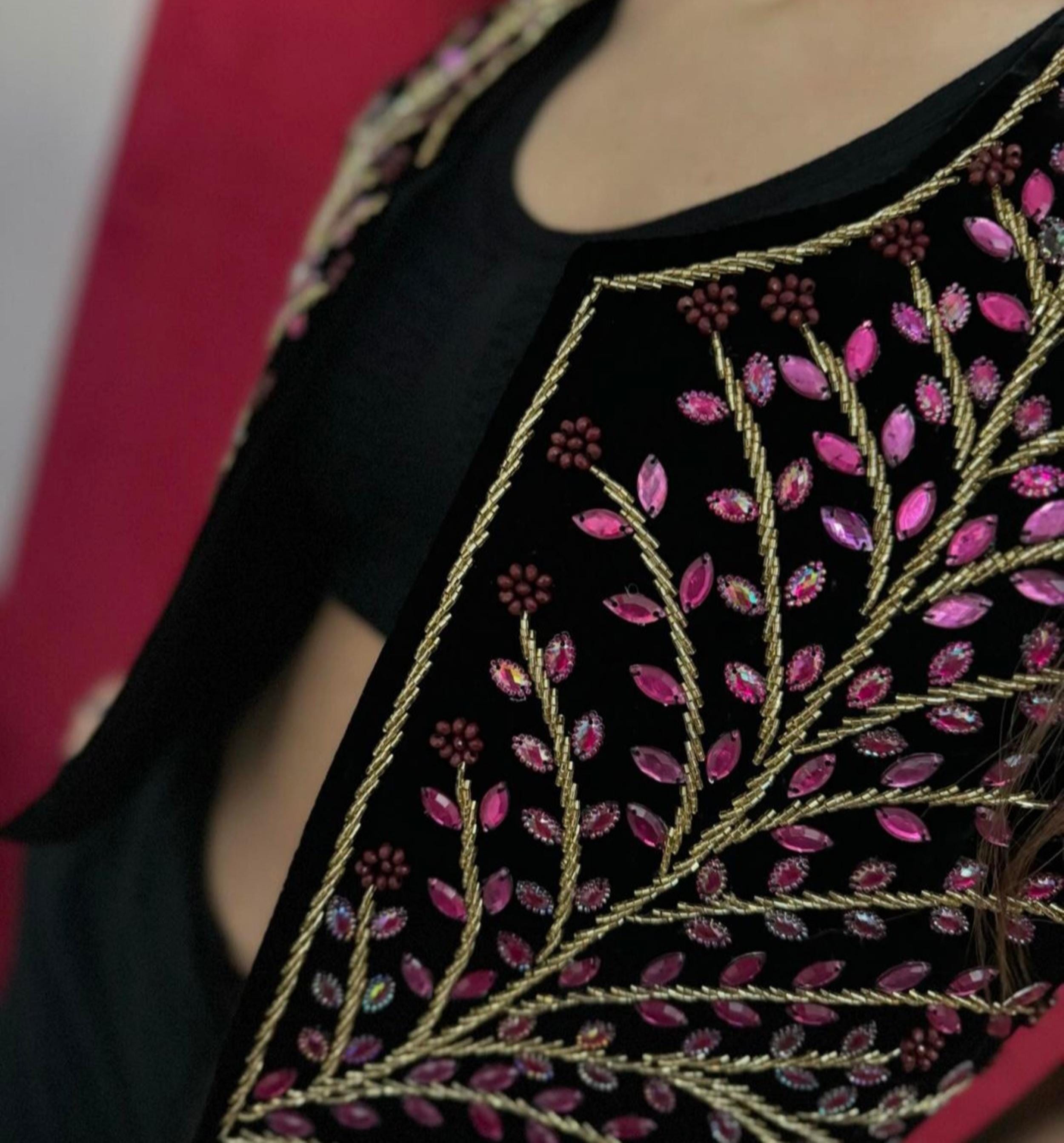高級　刺繍　ビーズ　民族　ベルベット　ベスト　トルコ　ウズベキスタン 女性用トルコ手刺繍ザリベストコート、ベルベットウエストコート