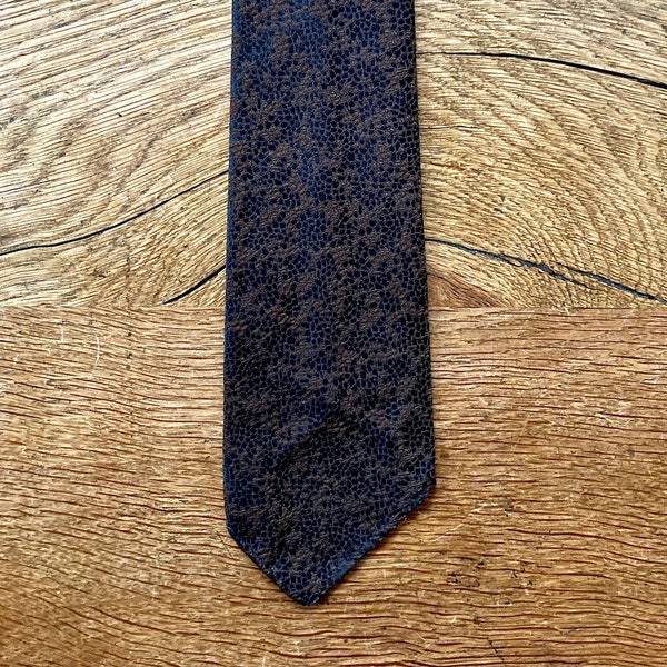 Lovely vintage mens necktie by Strange of London