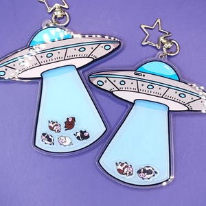 UFO | Cow Abduction | Acrylic Shaker Keychain | Aliens