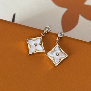 LOUIS VUITTON 1-Piece LV Stud Women's Earrings w/ box Gold From JAPAN  USED