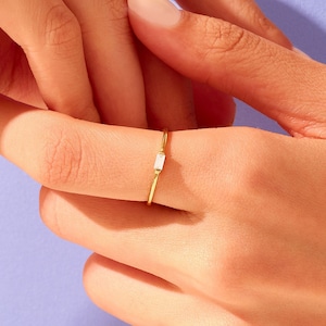 14k Gold Baguette Moissanite Solitaire Ring / Minimalist Jewelry / Solid Gold Dainty Stacking Ring / Solo Bar Ring / Tiny Promise Ring