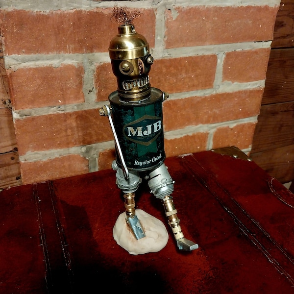 Bot Avaro • Oggetto trovato Scultura di robot del caffè